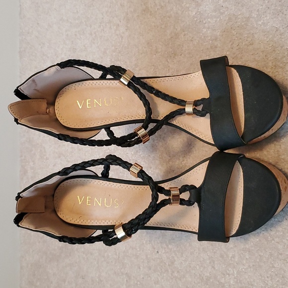 Venus Wedges - Picture 2 of 5